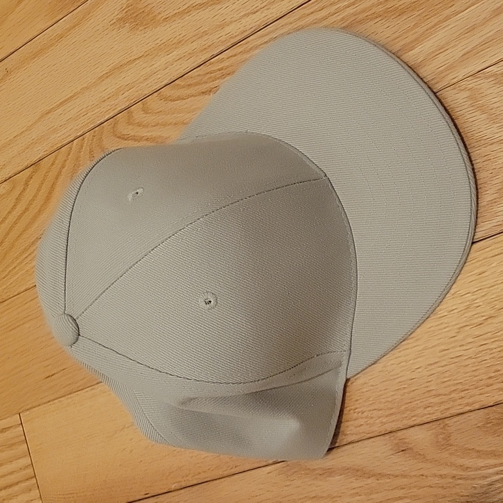 Fitted hat